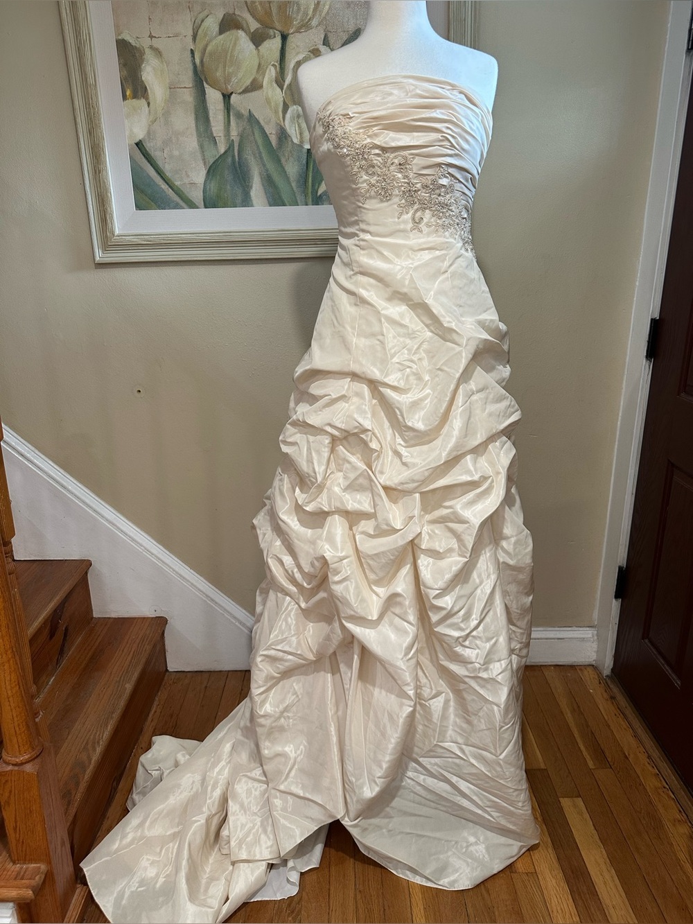 Davids Bridal Ivory Champagne Ruched lace Strapless Wedding Dress Sz 8